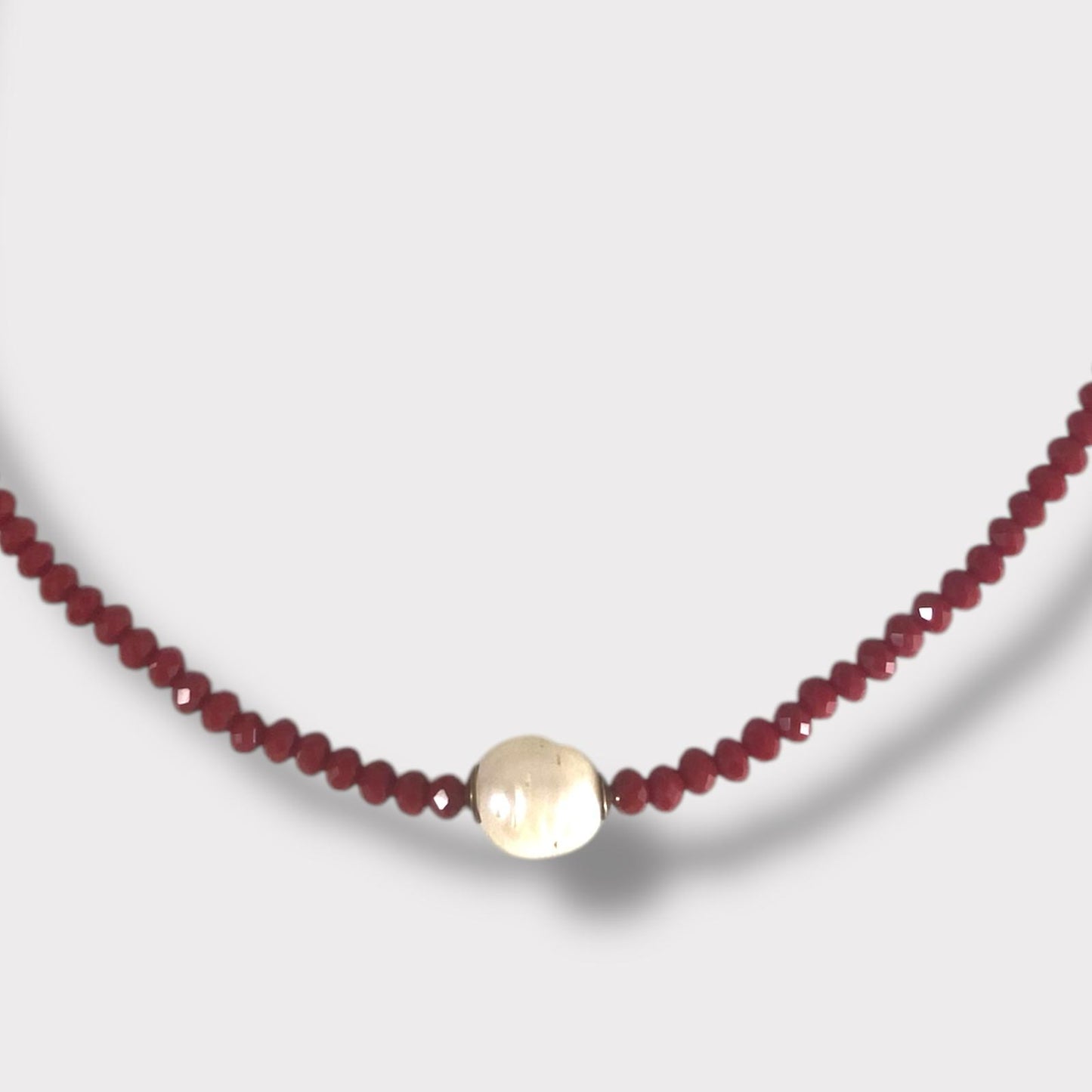 Collana con cristalli e perla di acqua dolce