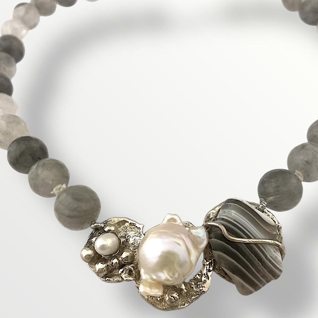 Collana girocollo quarzo grigio e centrale in argento 925
