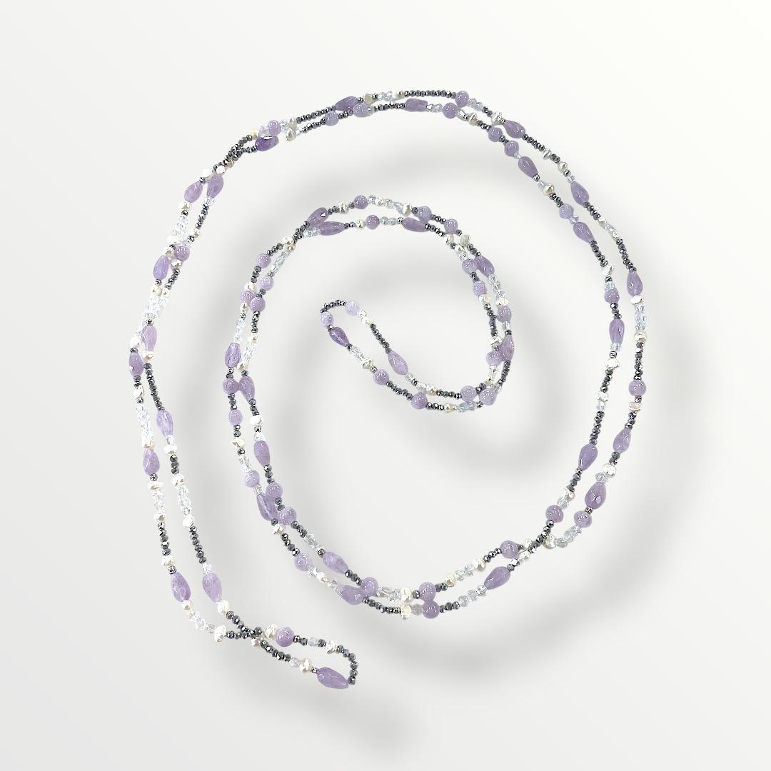 Collana lunga con ametista lavanda e perle di acqua dolce