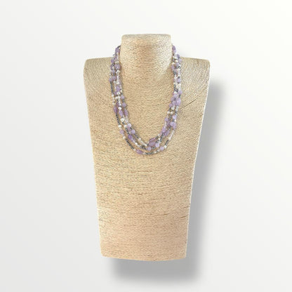 Collana lunga con ametista lavanda e perle di acqua dolce