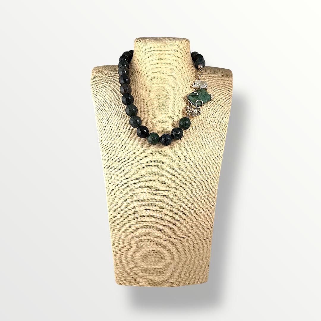 Collana girocollo con agata e laterale in argento 925 lavorato a mano