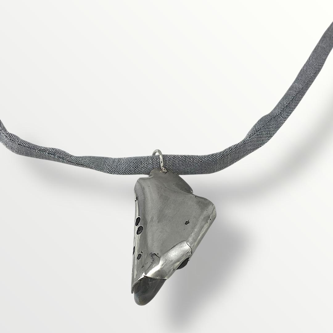 Ciondolo linea " L'abbraccio" argento 925 e agata botswana