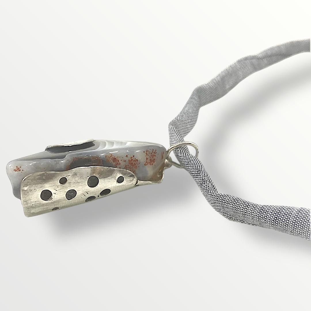 Ciondolo linea " L'abbraccio" argento 925 e agata botswana
