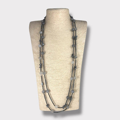 Collana lunga in quarzo e ematite