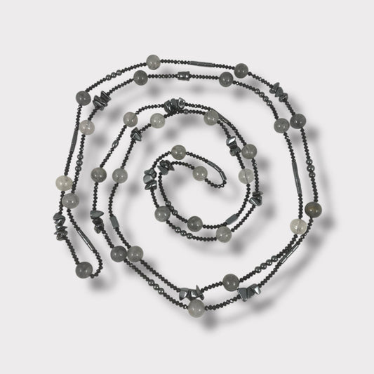 Collana lunga in quarzo e ematite